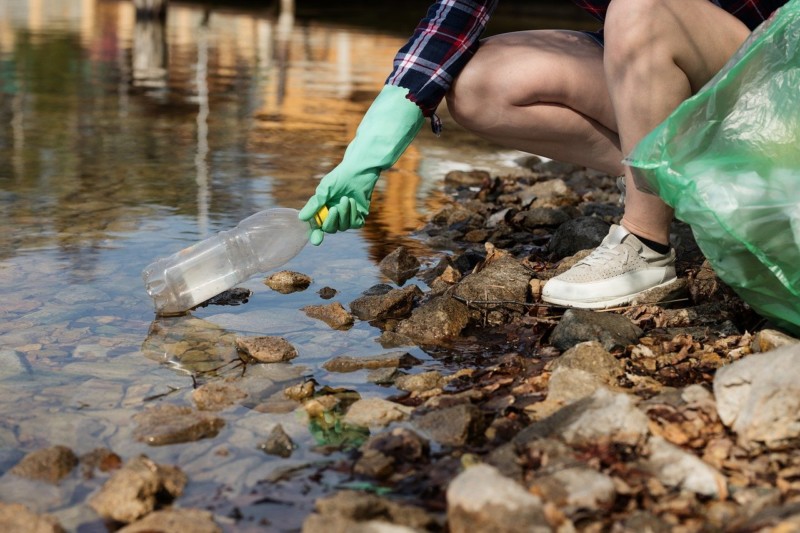 9 Effective Water Pollution Solutions to Protect Our